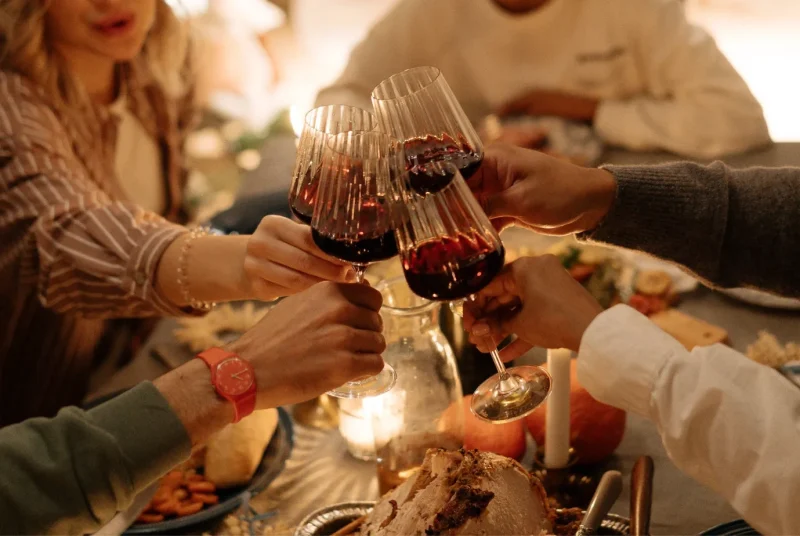Selecció de vins naturals per compartir a Piola, restaurant amb vins naturals a Vic